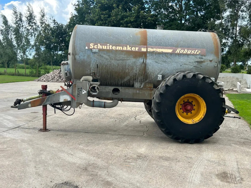 Machine agricole Schuitemaker Robusta 78 7800 Liter tank