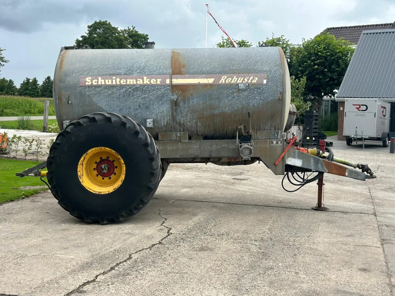Machine agricole Schuitemaker Robusta 78 7800 Liter tank