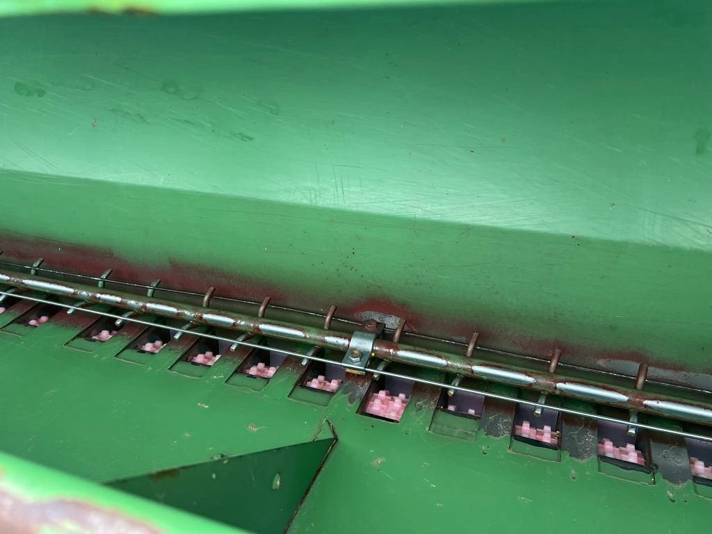 Semoir Hassia DU 100 300/36 zaaimachine