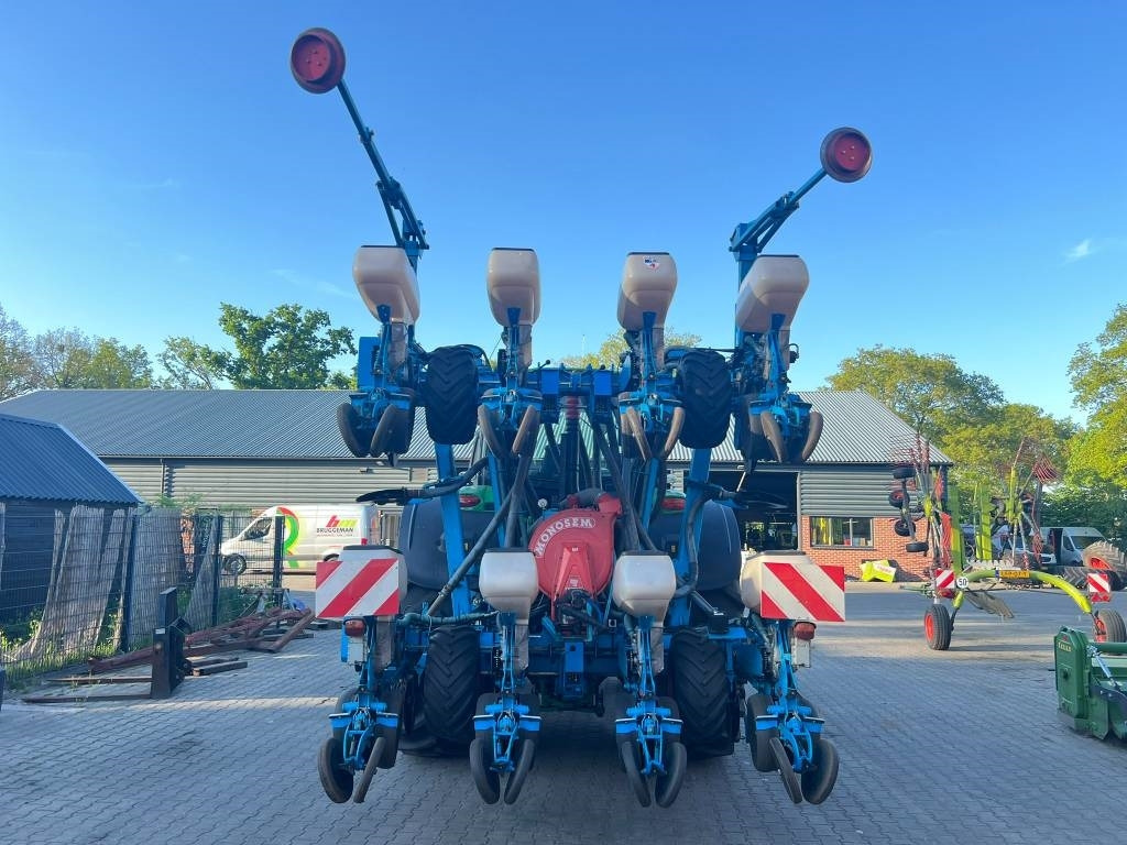 Semoir monograine Monosem NG PLUS 8