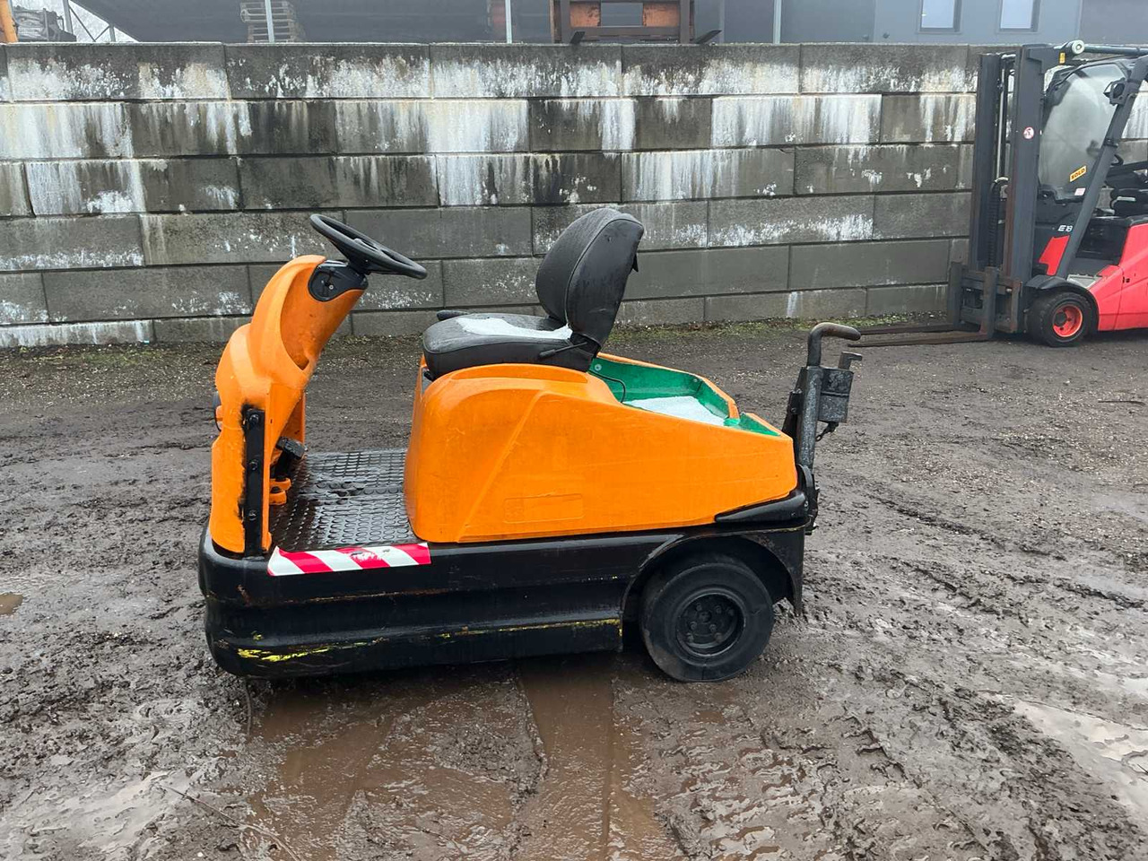 Machine agricole Still R06