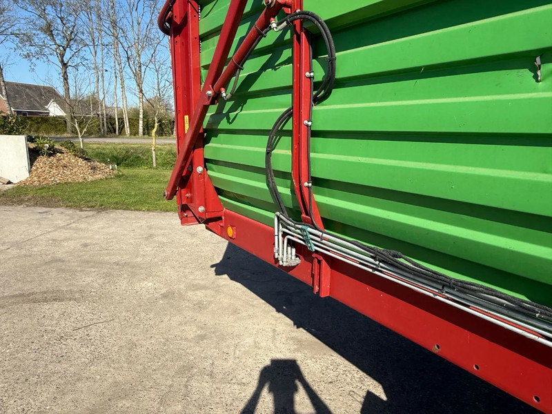 Machine agricole Strautmann Super vitesse 3001 Rotorinvoer 4 wielig tandem