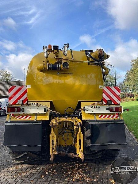 Machine agricole TerraGator 3104