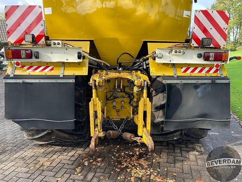 Machine agricole TerraGator 3104