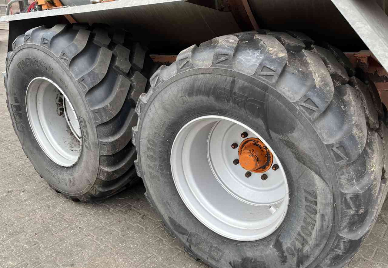 Tonne à lisier Jako 10000 liter tank mestverwerking