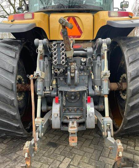 Tracteur à chenilles Challenger MT765B
