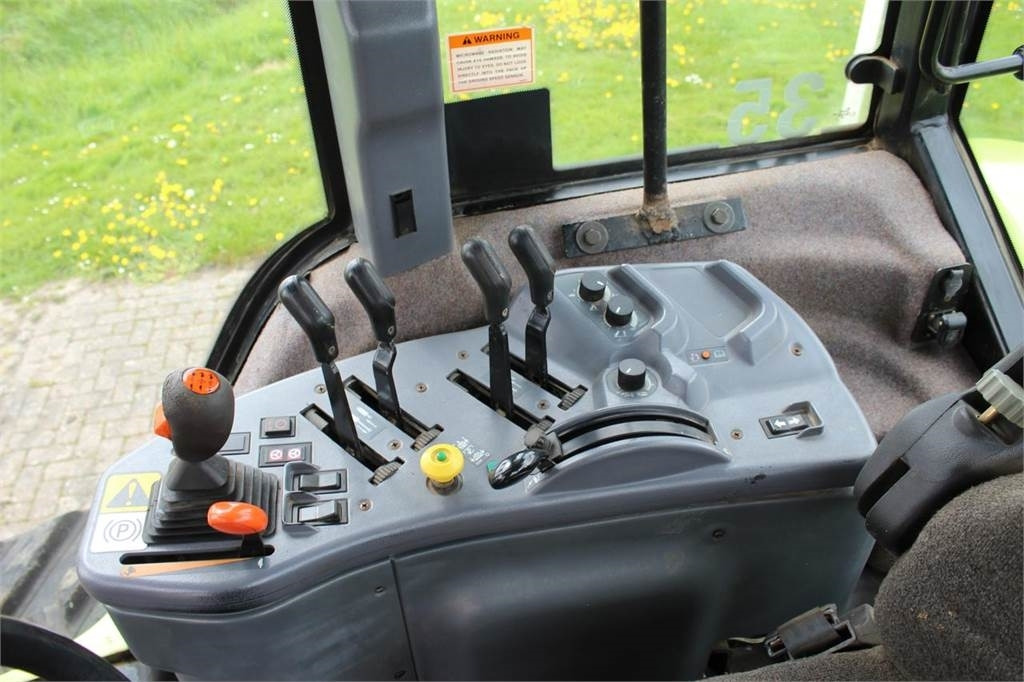 Tracteur à chenilles Claas Challenger 35