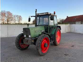 Tracteur agricole  1982 FENDT ALL-WHEEL DRIVE FARM TRACTOR