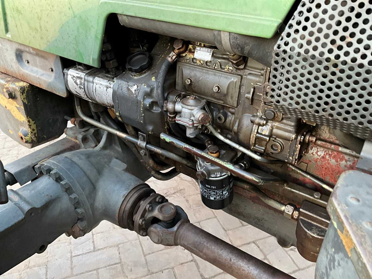 Tracteur agricole 1982 FENDT ALL-WHEEL DRIVE FARM TRACTOR