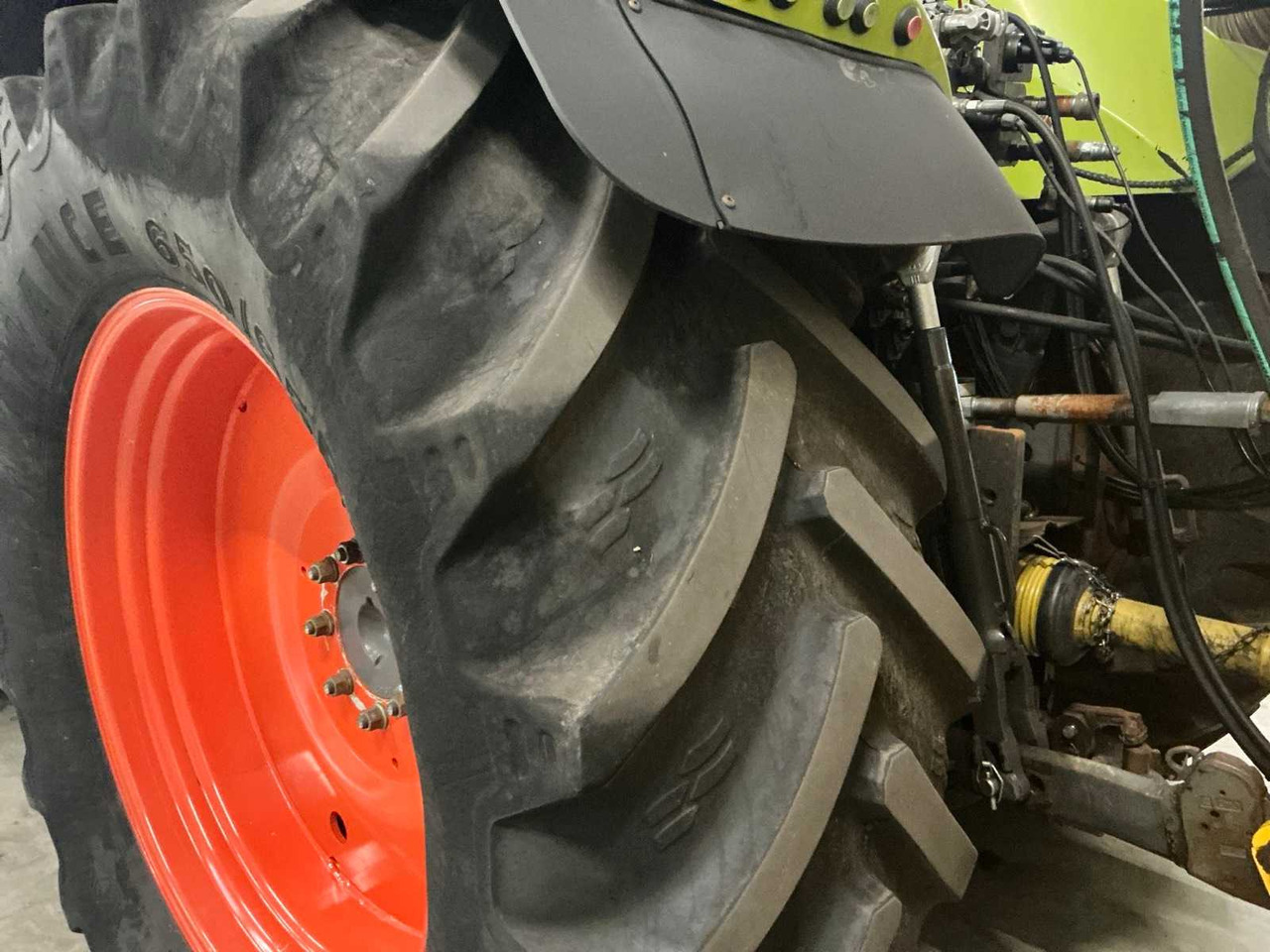 Tracteur agricole 2009 CLAAS AXION 820 ALL-WHEEL DRIVE FARM TRACTOR