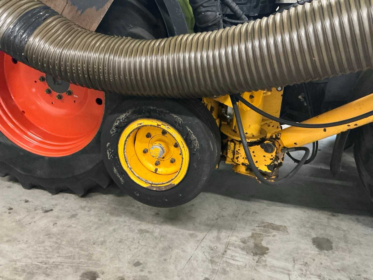 Tracteur agricole 2009 CLAAS AXION 820 ALL-WHEEL DRIVE FARM TRACTOR