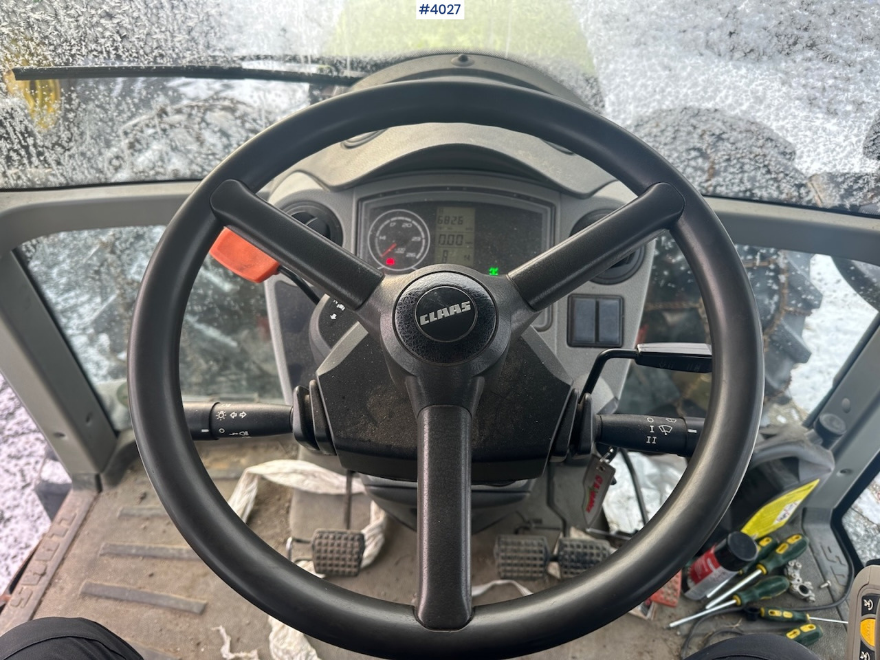 Tracteur agricole 2010 Claas Arion 640 4x4 Tractor