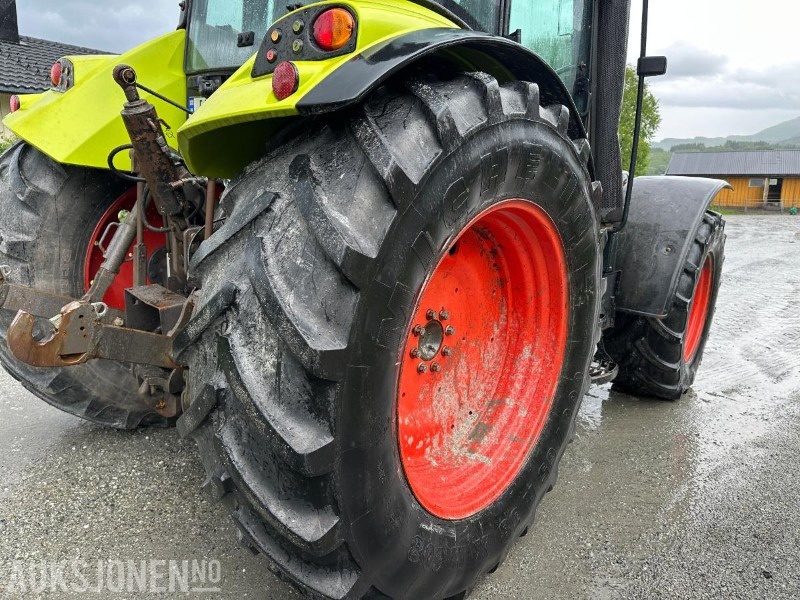 Tracteur agricole 2013 Claas Arion 430 TRAKTOR MED FRONTLESSEAPPARAT - 5619 Timer