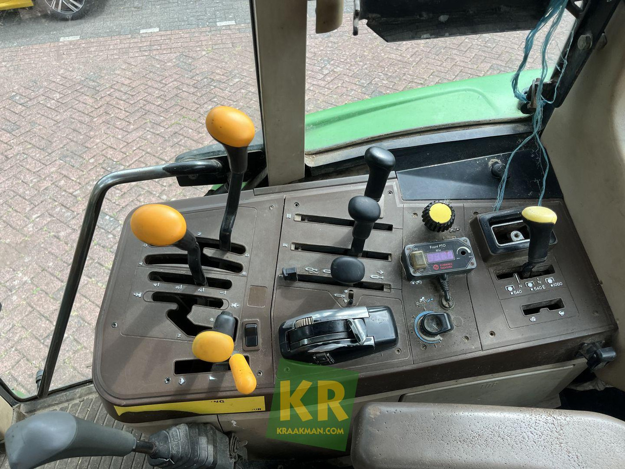 Tracteur agricole 6110 John Deere