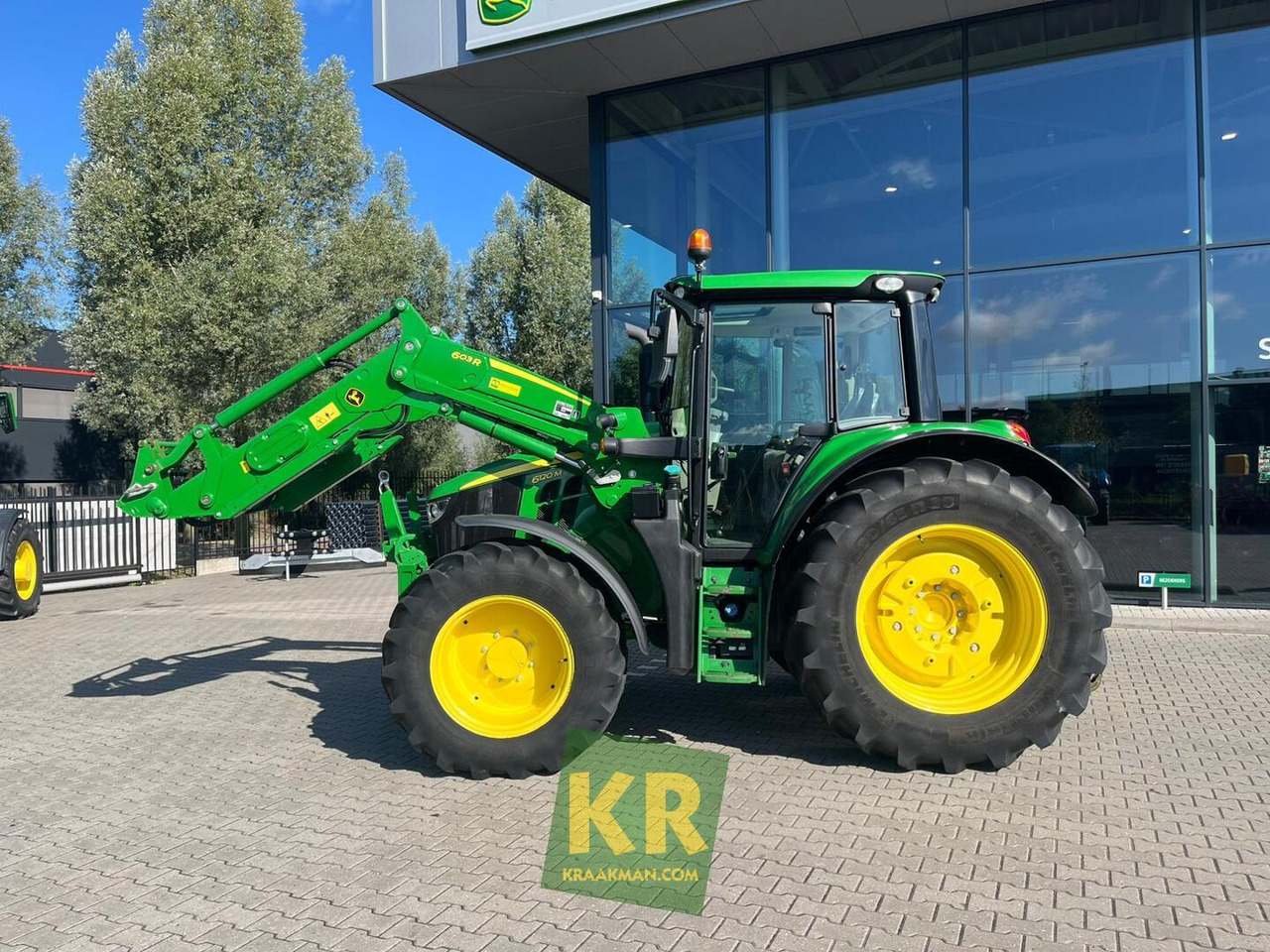 Tracteur agricole 6120M John Deere