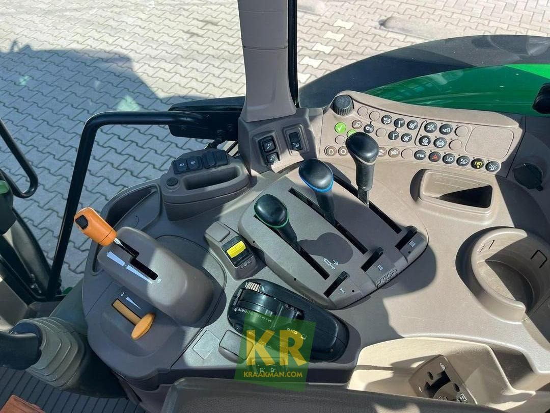 Tracteur agricole 6120M John Deere