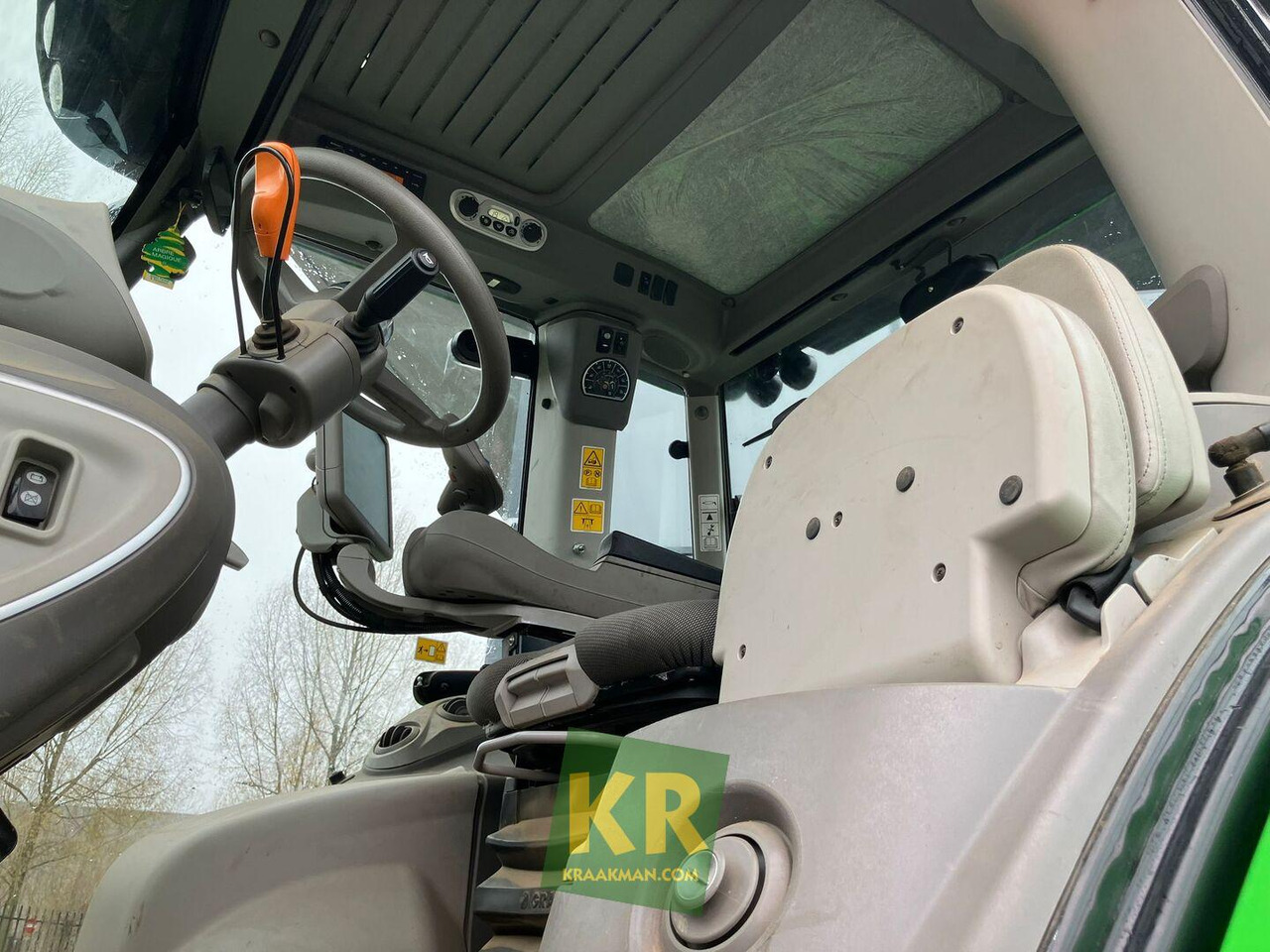 Tracteur agricole Agrotron 6150 TTV tractor Deutz Fahr