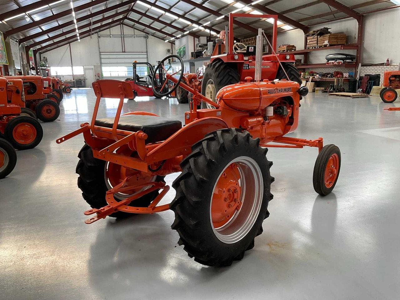 Tracteur agricole Allis-Chalmers B