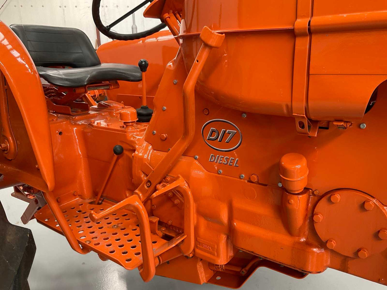 Tracteur agricole Allis-Chalmers D17 Diesel