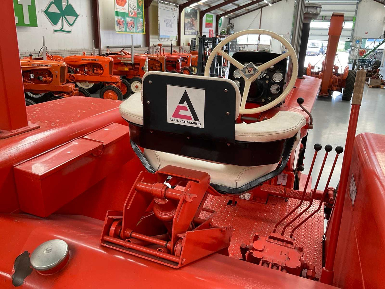 Tracteur agricole Allis-Chalmers D21 Series II