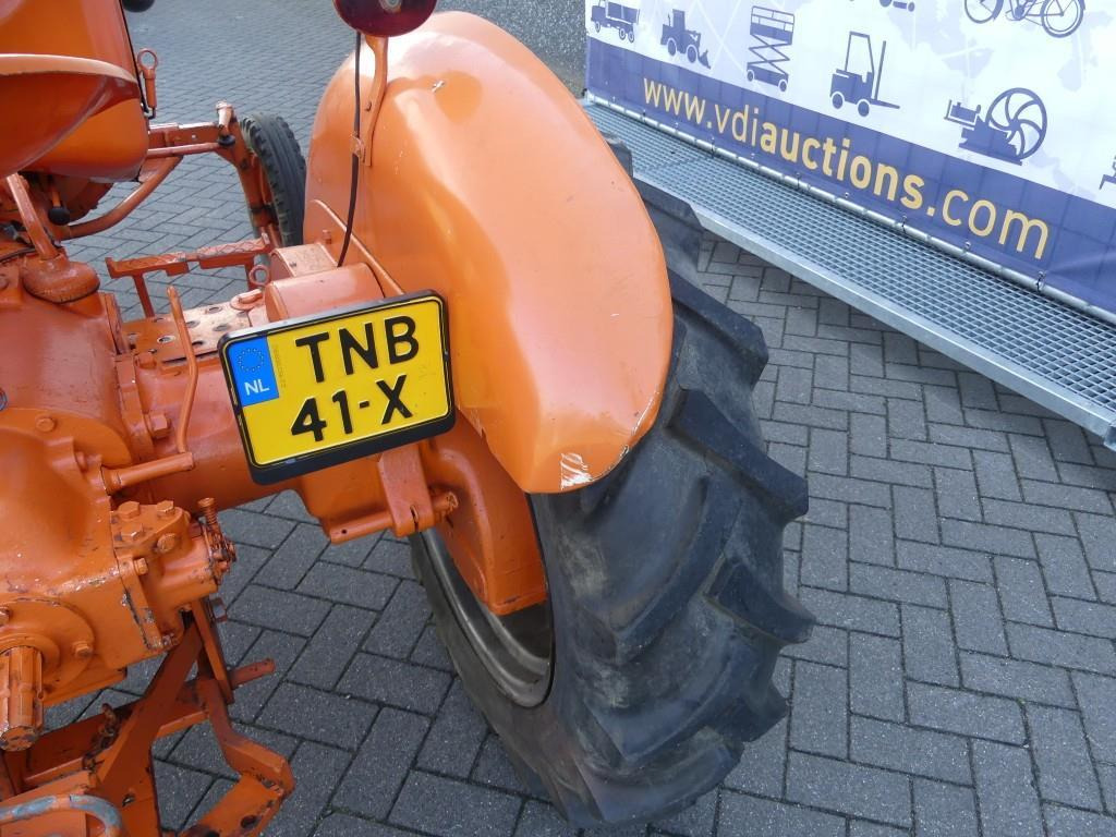 Tracteur agricole Allis Chalmers D272