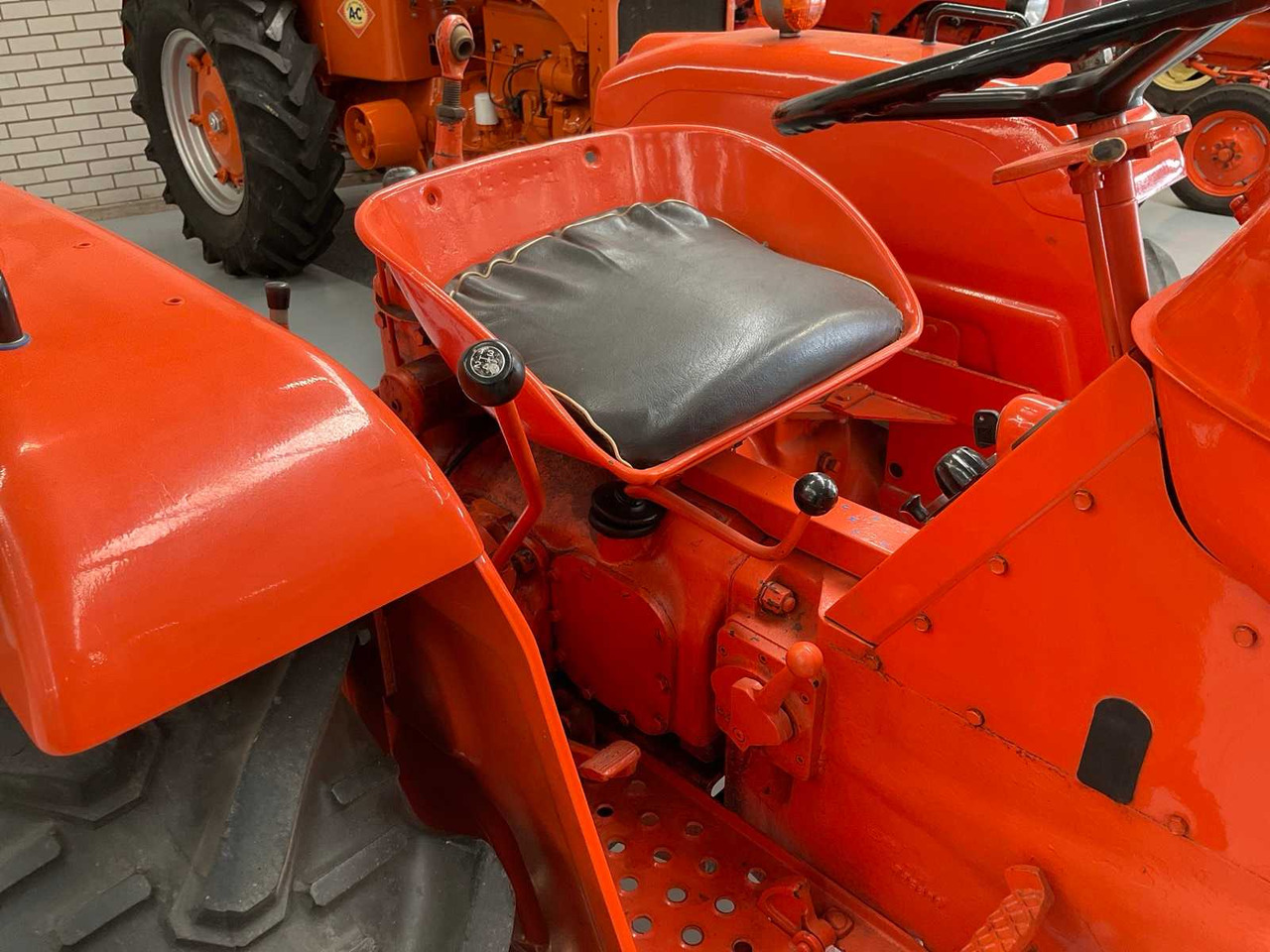 Tracteur agricole Allis-Chalmers ED-40 “Depthomatic”
