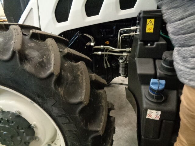 Tracteur agricole Arbos 5115