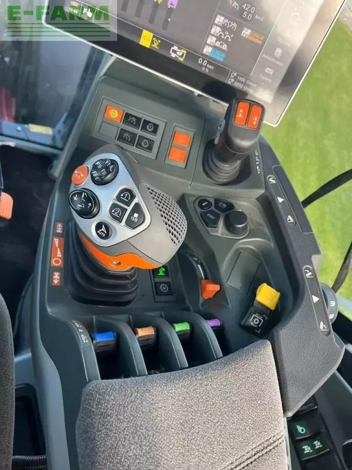 Tracteur agricole CLAAS