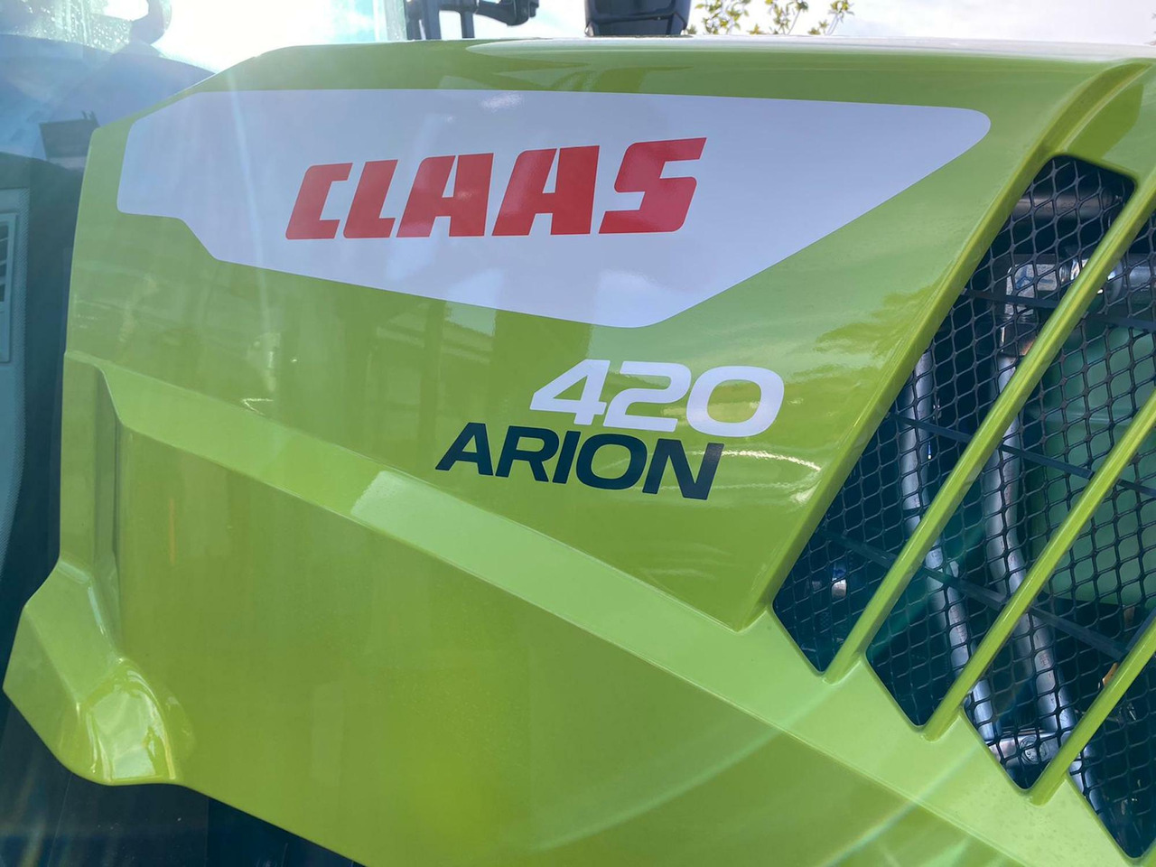 Tracteur agricole CLAAS 420