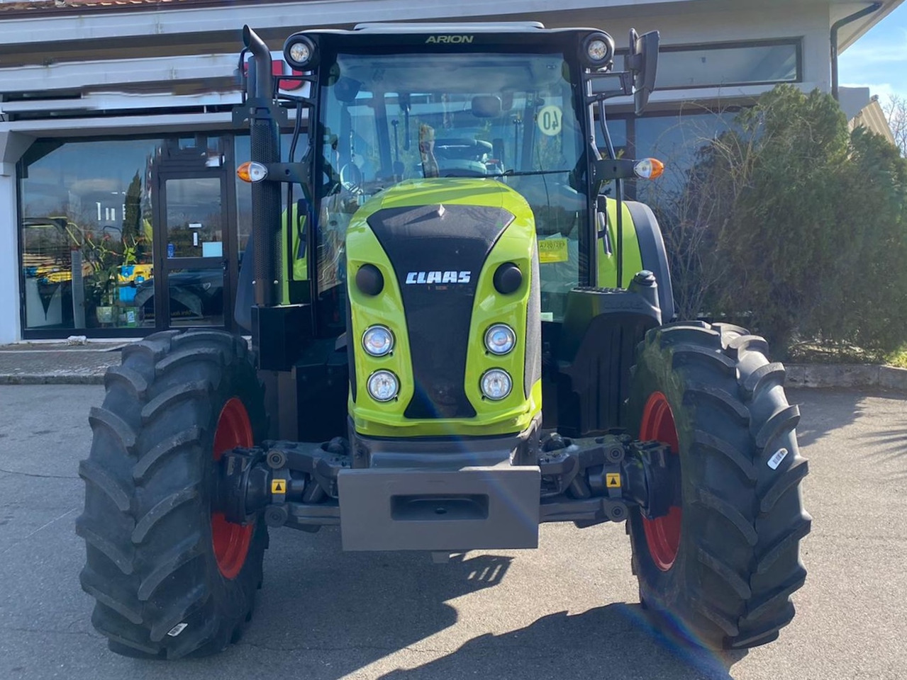 Tracteur agricole CLAAS 420
