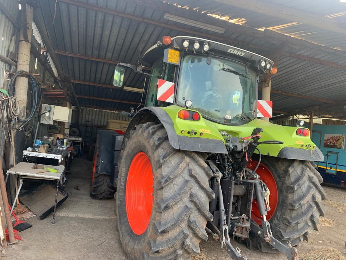 Tracteur agricole CLAAS 650ARION