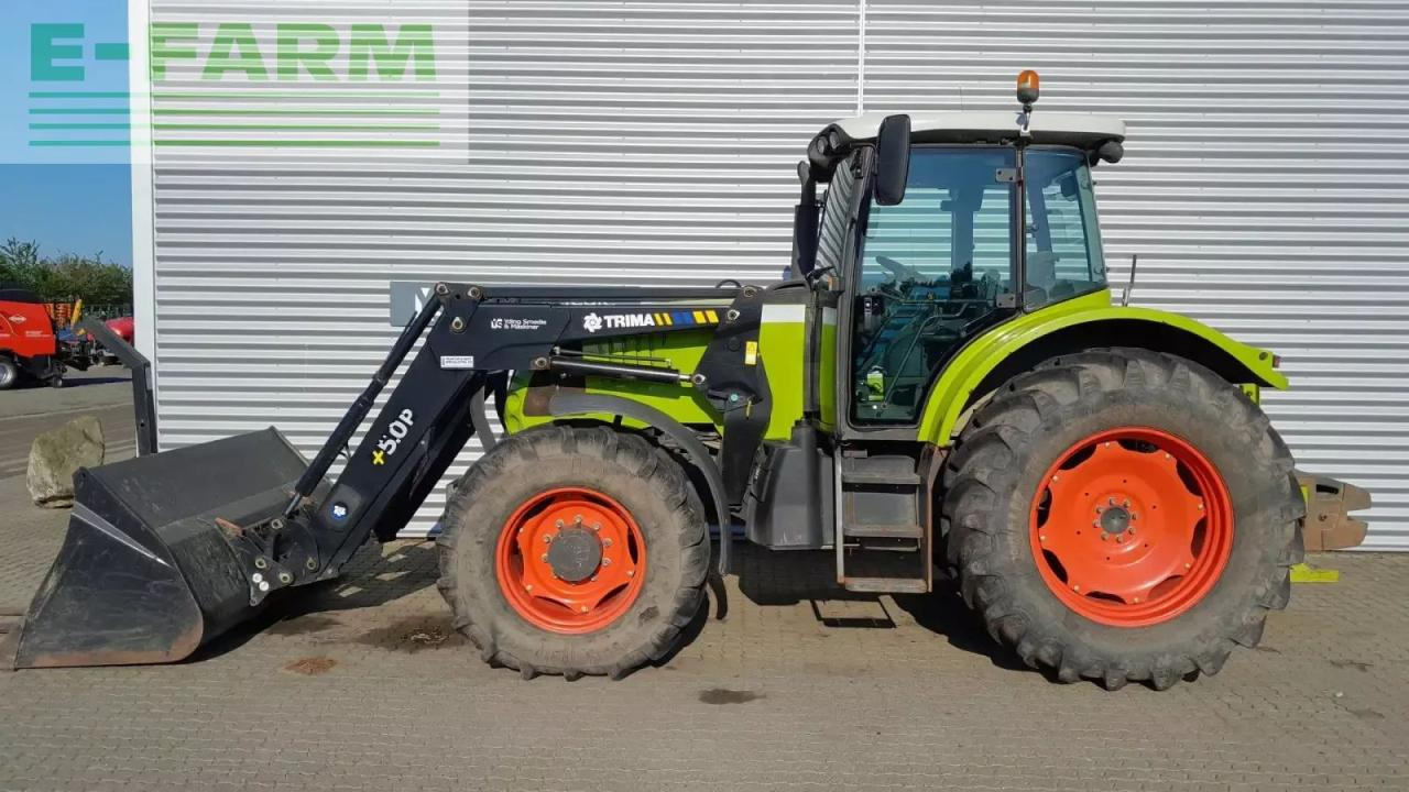 Tracteur agricole CLAAS 697