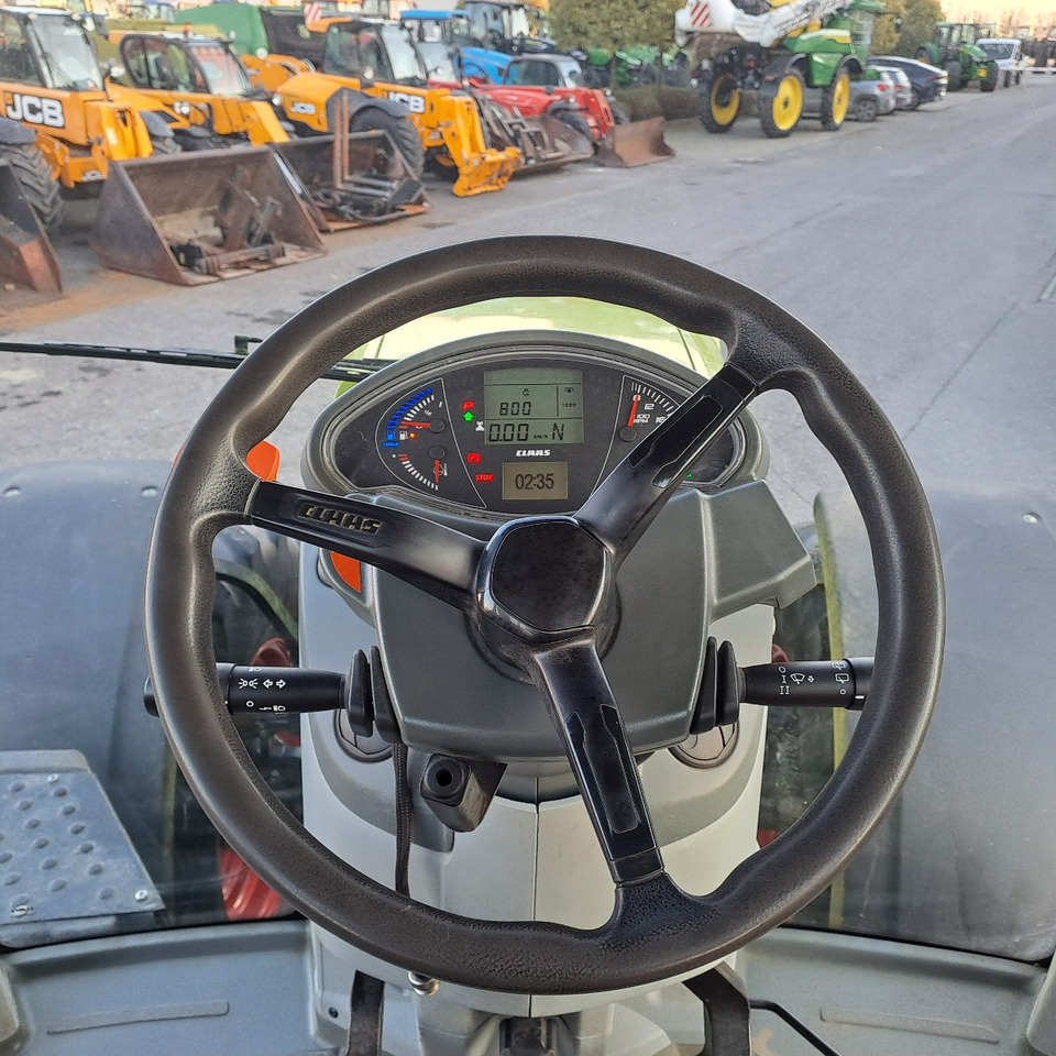 Tracteur agricole CLAAS 830 AXION - ASTA AGRIBERTOCCHI