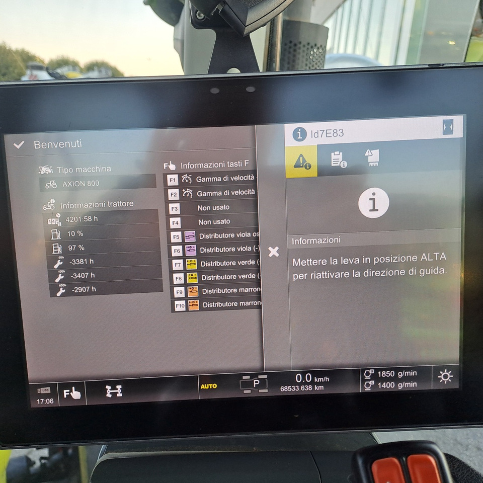 Tracteur agricole CLAAS 830 AXION - ASTA AGRIBERTOCCHI