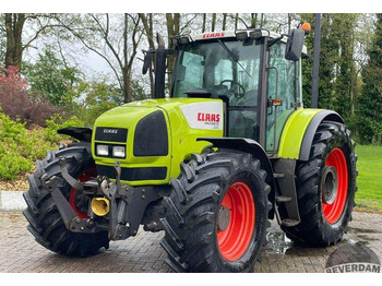 Tracteur agricole CLAAS 836 RZ