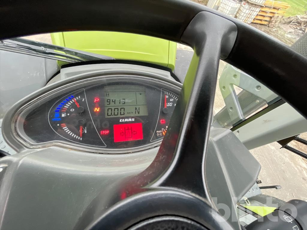 Tracteur agricole CLAAS 850 AXION (2015)