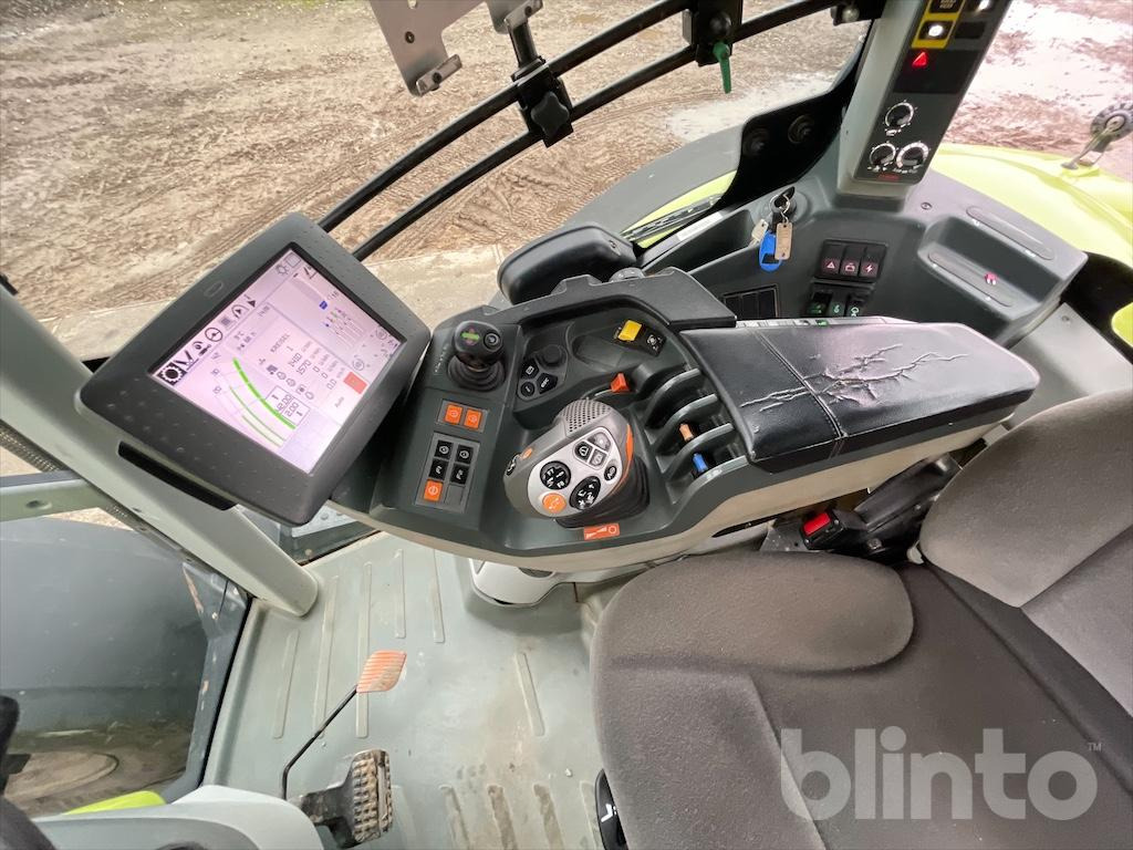 Tracteur agricole CLAAS 850 AXION (2015)