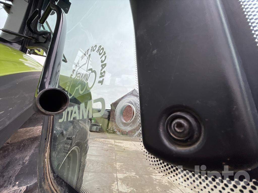 Tracteur agricole CLAAS 850 AXION (2015)