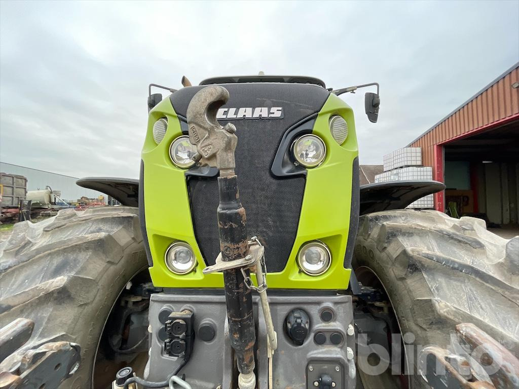 Tracteur agricole CLAAS 850 AXION (2015)