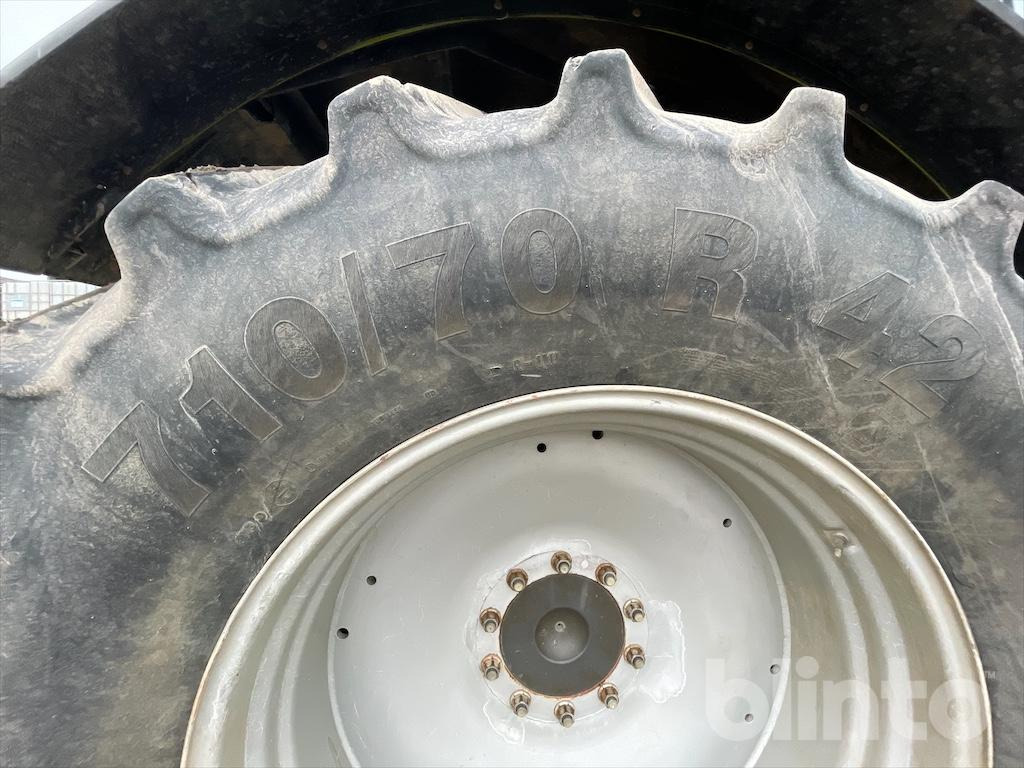 Tracteur agricole CLAAS 850 AXION (2015)