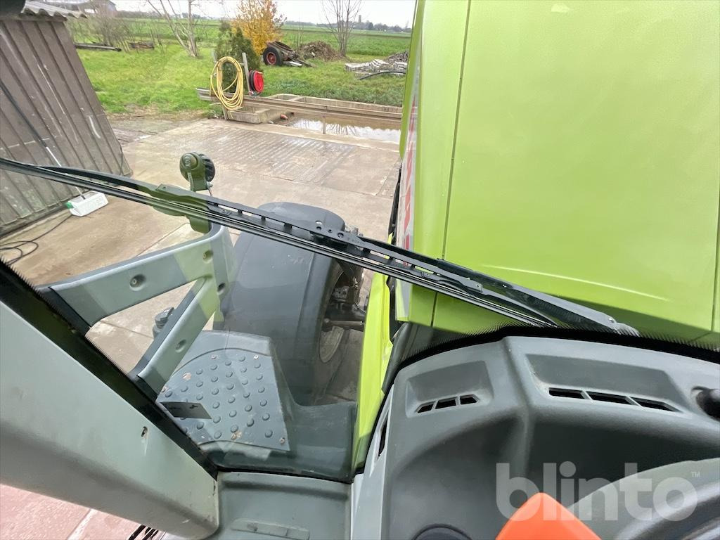 Tracteur agricole CLAAS 850 AXION (2015)