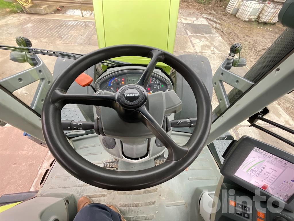 Tracteur agricole CLAAS 850 AXION (2015)