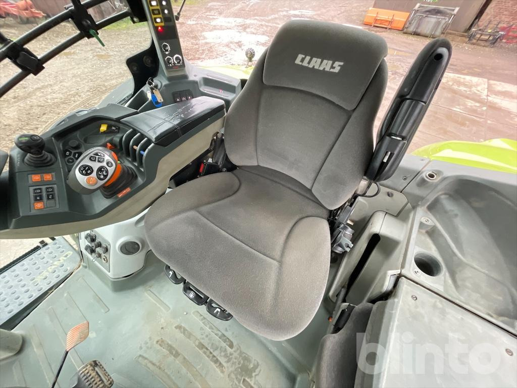 Tracteur agricole CLAAS 850 AXION (2015)