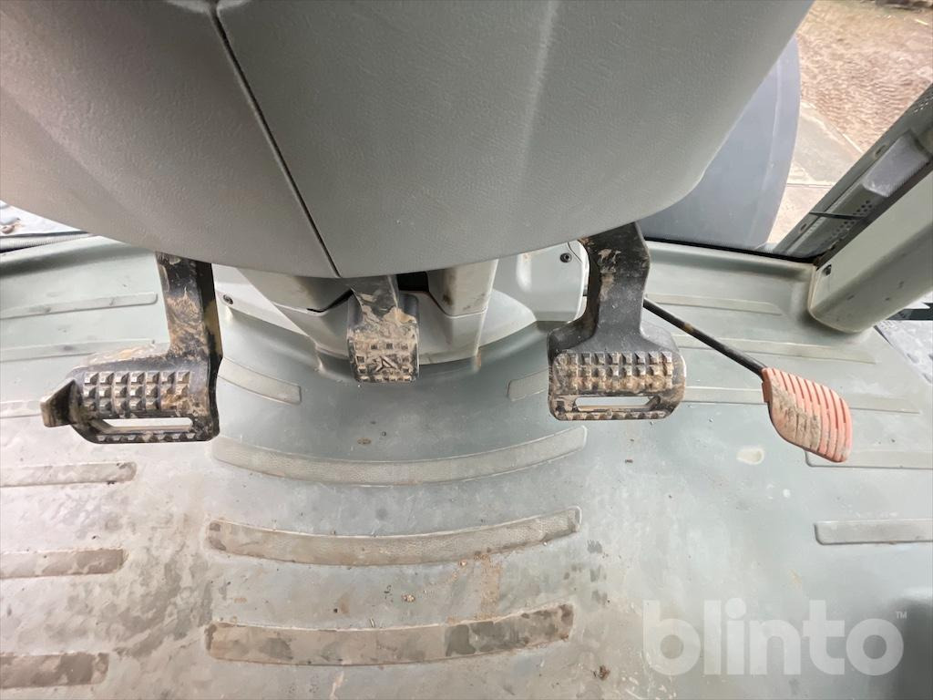 Tracteur agricole CLAAS 850 AXION (2015)