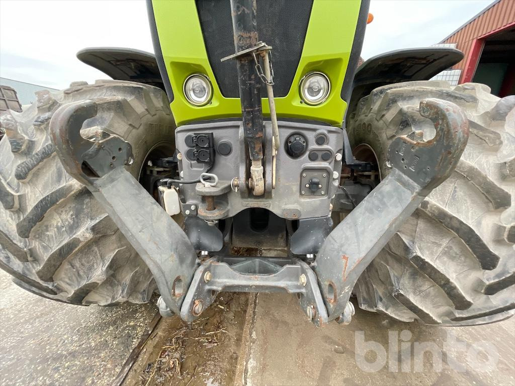 Tracteur agricole CLAAS 850 AXION (2015)