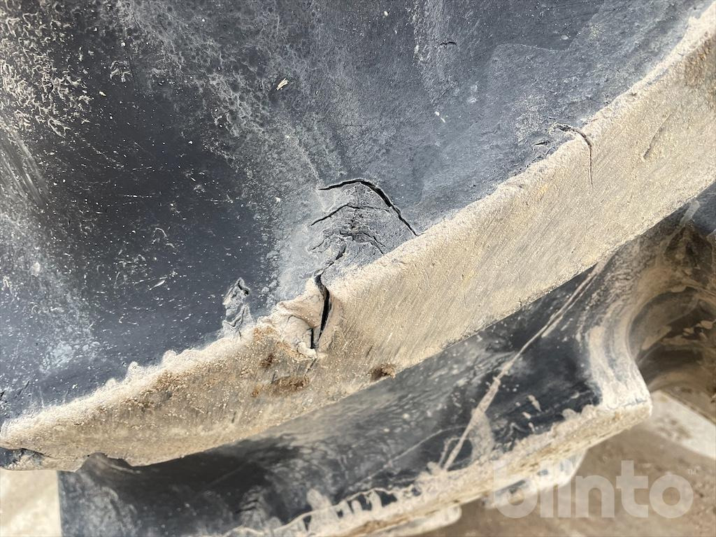 Tracteur agricole CLAAS 850 AXION (2015)