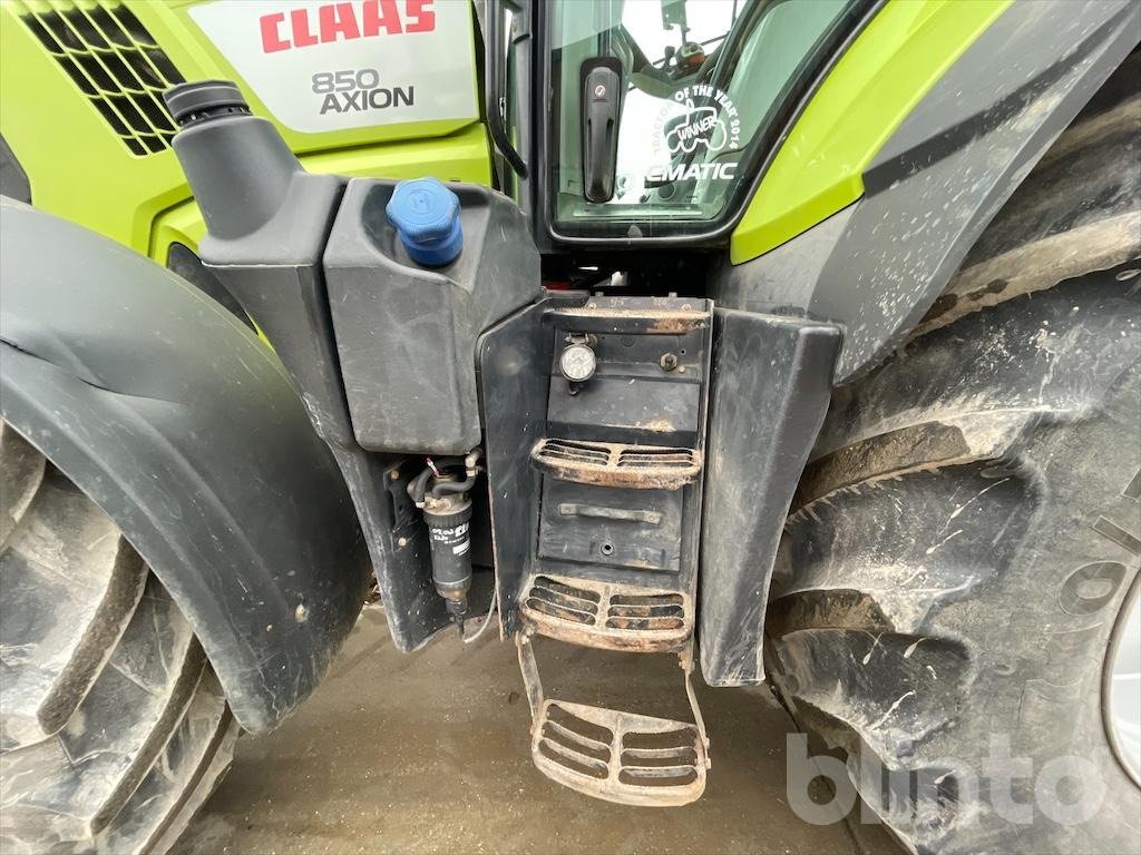 Tracteur agricole CLAAS 850 AXION (2015)