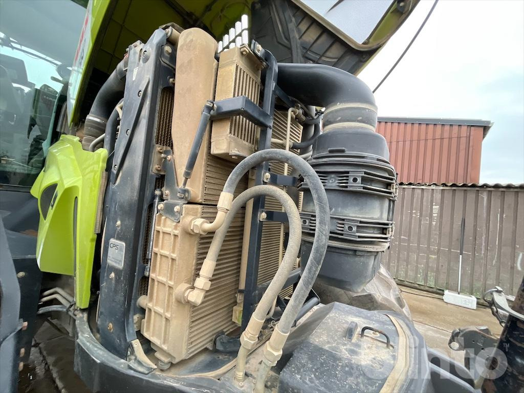 Tracteur agricole CLAAS 850 AXION (2015)