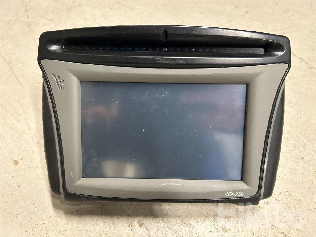 Tracteur agricole CLAAS A09 Axion 820 - 6516 h