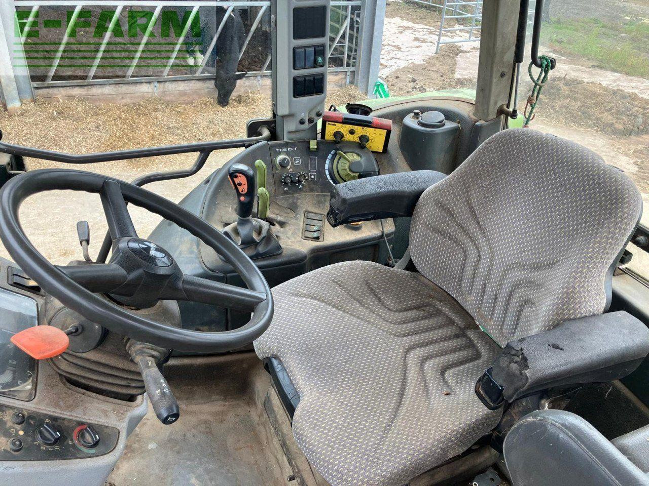 Tracteur agricole CLAAS ARES 557